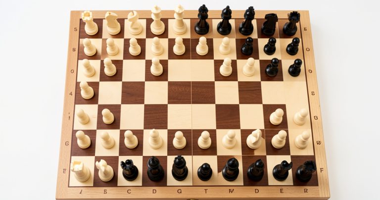 Placement des pièces aux échecs : guide complet (schémas et astuces)